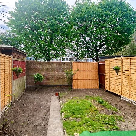 Luxury 3 Bedroom Flat With Garden London Exteriör bild